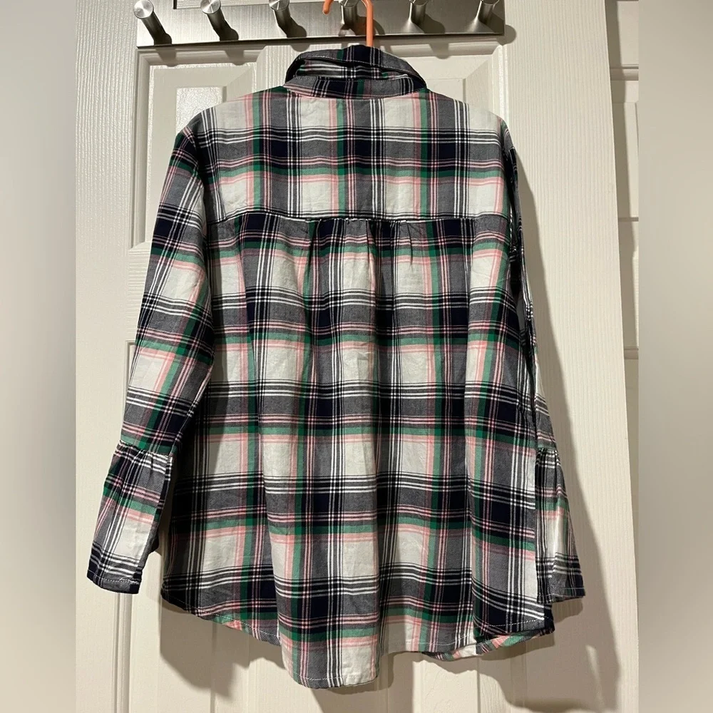Gap girls button down plaid flannel with flutter sleeves